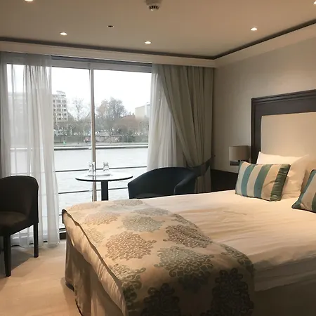 Hotel Select Ms Charles Dickens - Dusseldorf